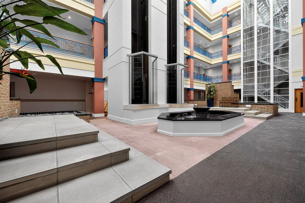 Property photo 3 of 27