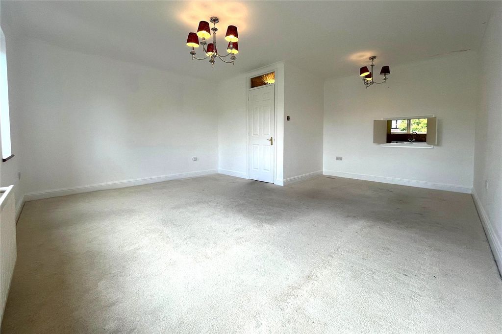 Property photo 2 of 15 Picture No. 10