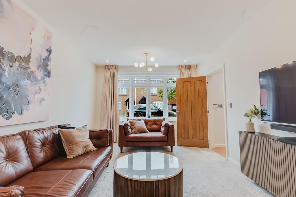 Property photo 3 of 18 25 Wilkshire Road Photos-24.Jpg