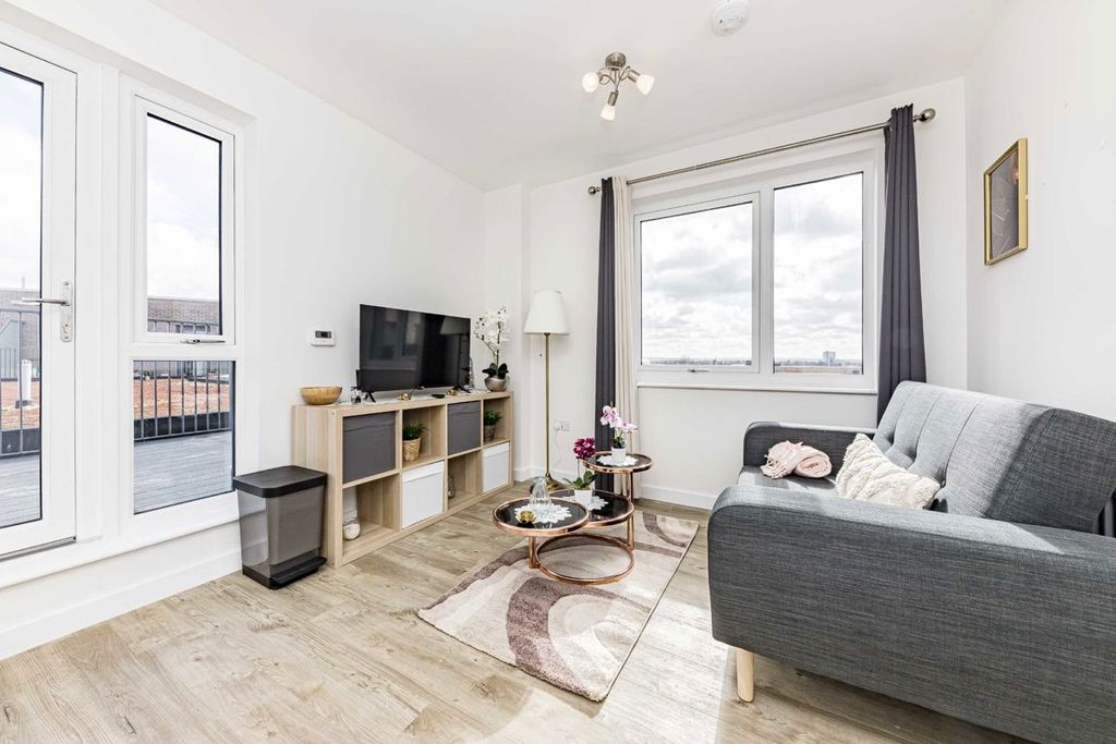 Property photo 2 of 5