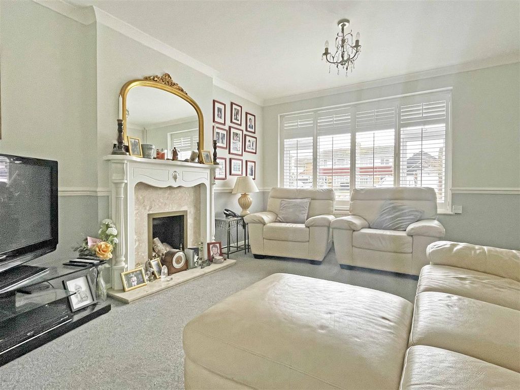 Property photo 2 of 27 l1.Jpg