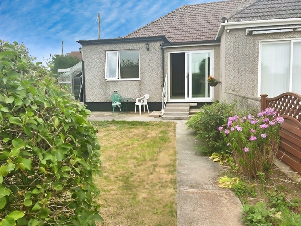 Property photo 2 of 12