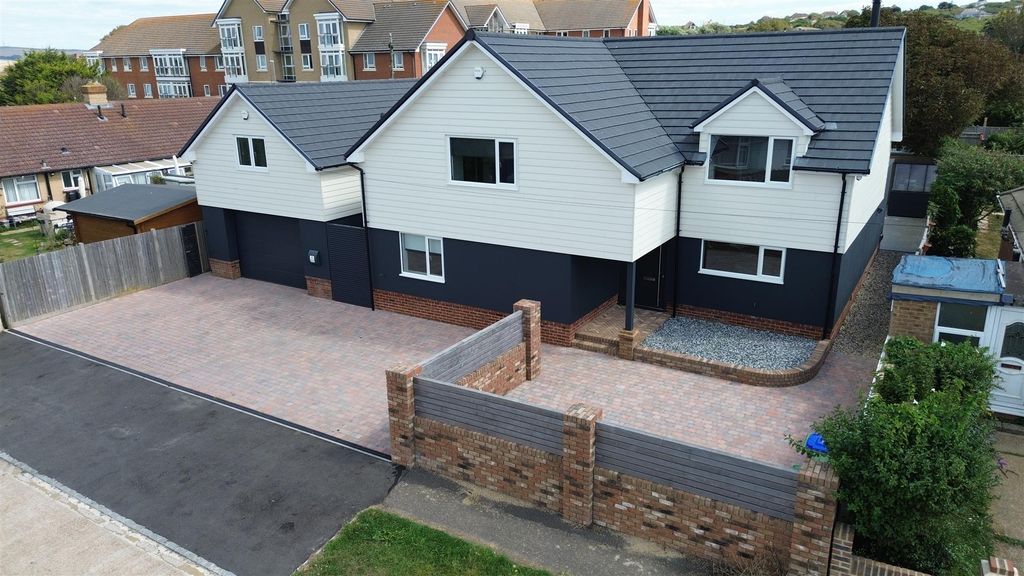 Property photo 1 of 35