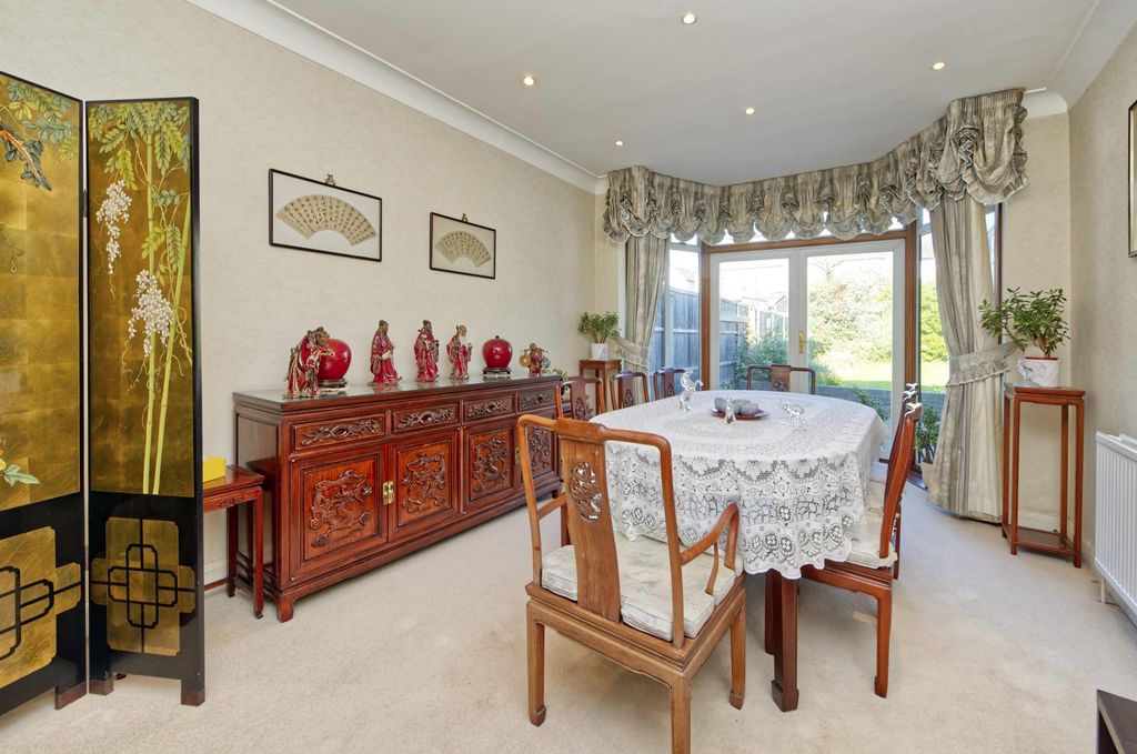 Property photo 3 of 24