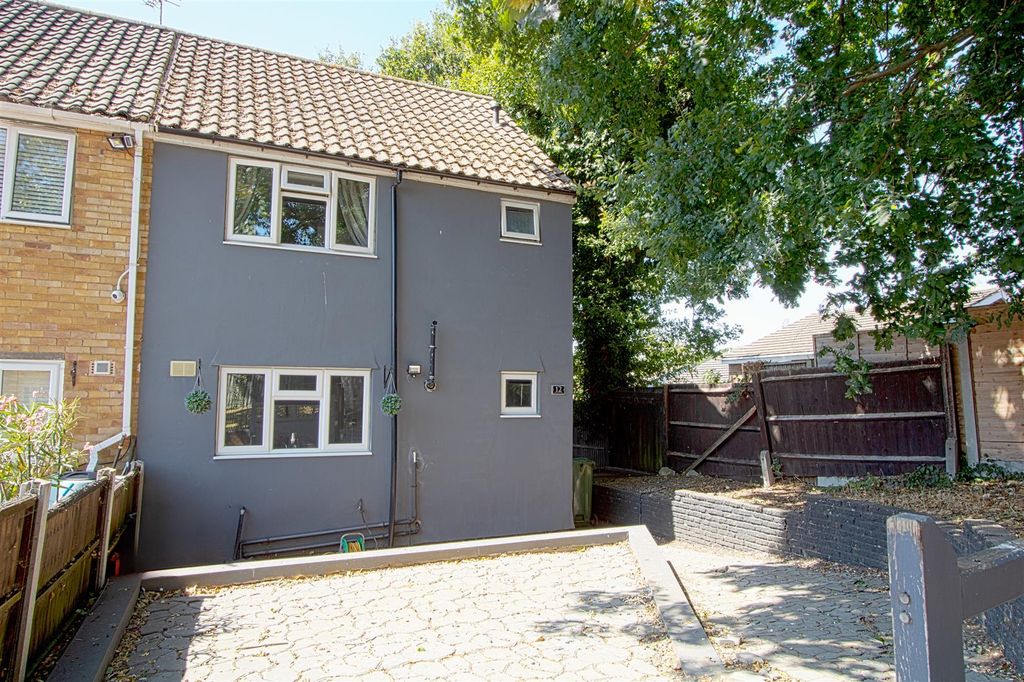 Property photo 1 of 14 Front W.Jpg