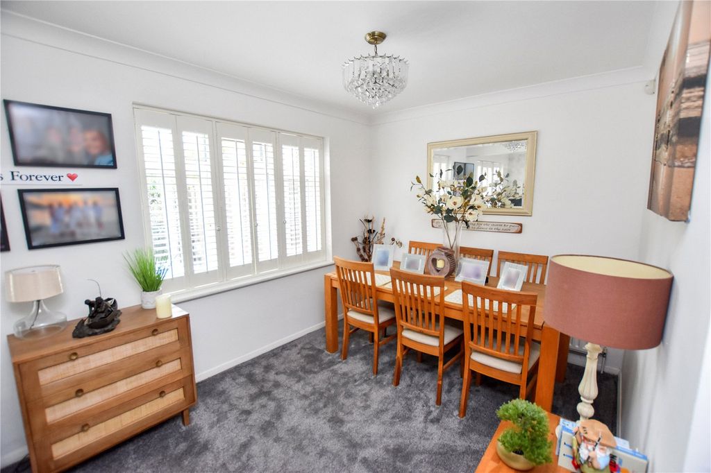 Property photo 3 of 9 Picture No. 11