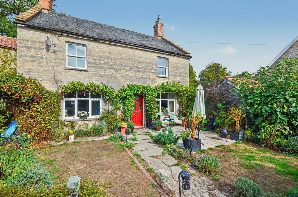 Property photo 1 of 18 Frontage
