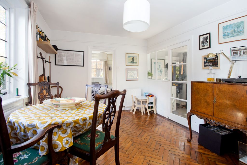 Property photo 3 of 19