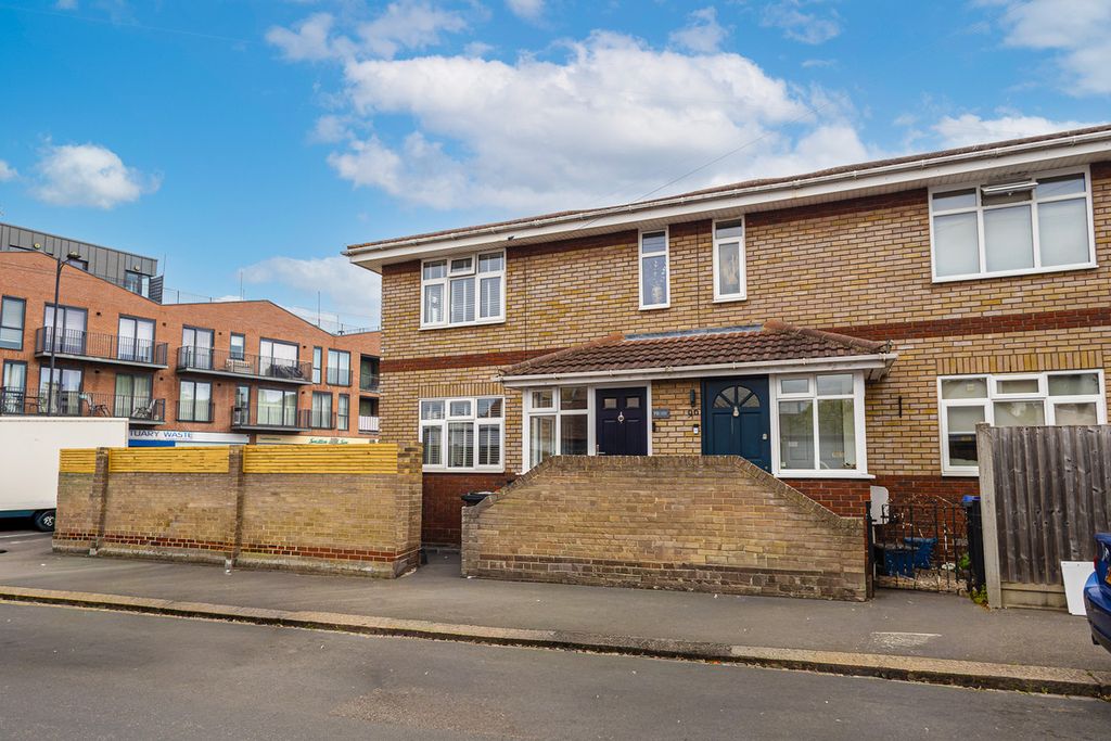 Property photo 1 of 26
