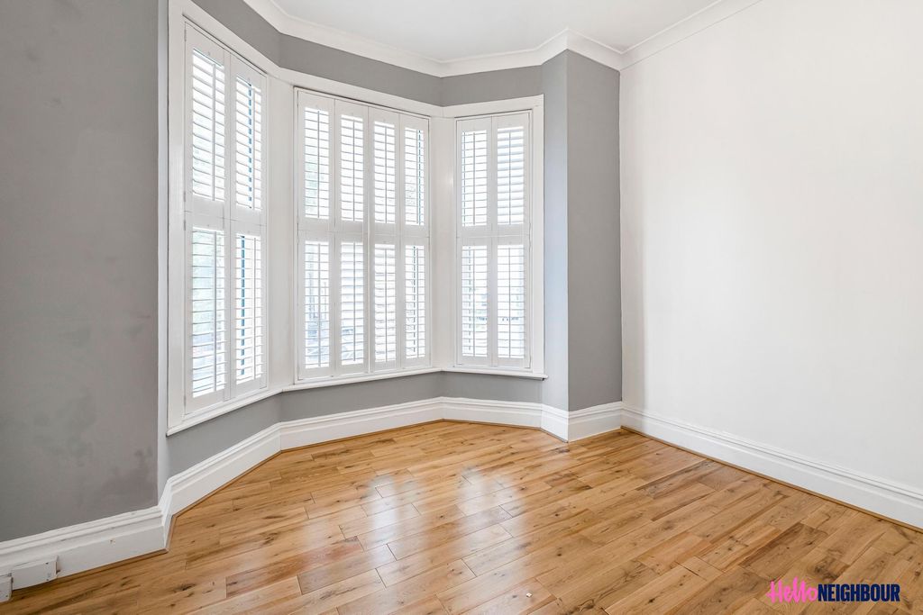 Property photo 2 of 11 Photo 1