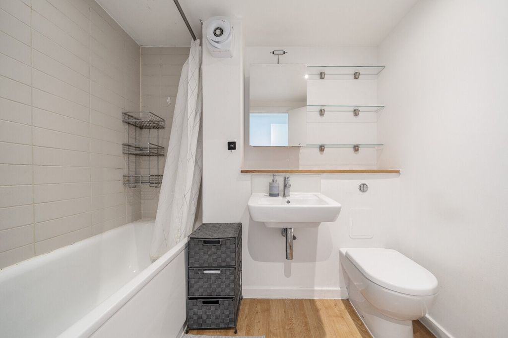 Property photo 1 of 10 Picture No. 06