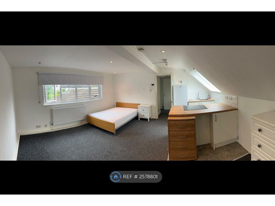 Property photo 1 of 28