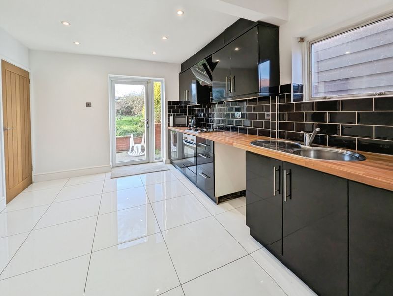 Property photo 2 of 12 Photo 8