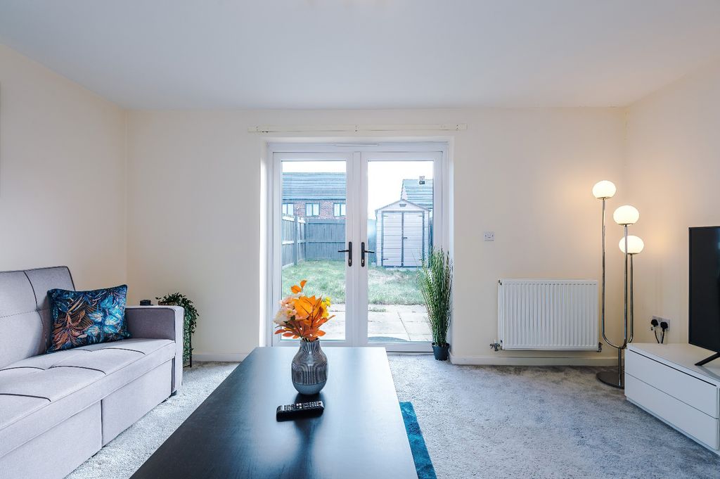 Property photo 1 of 33