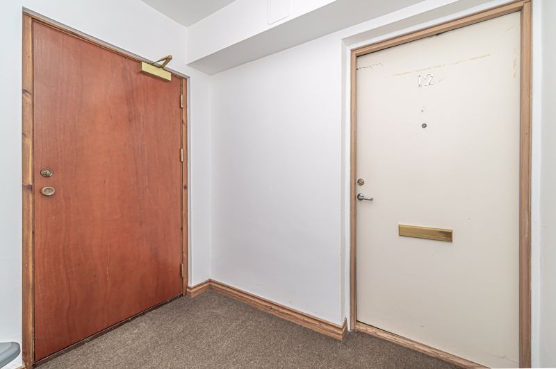 Property photo 3 of 27 Entrance