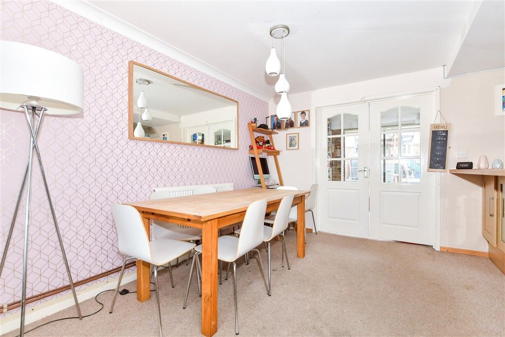 Property photo 3 of 15 Dining Area