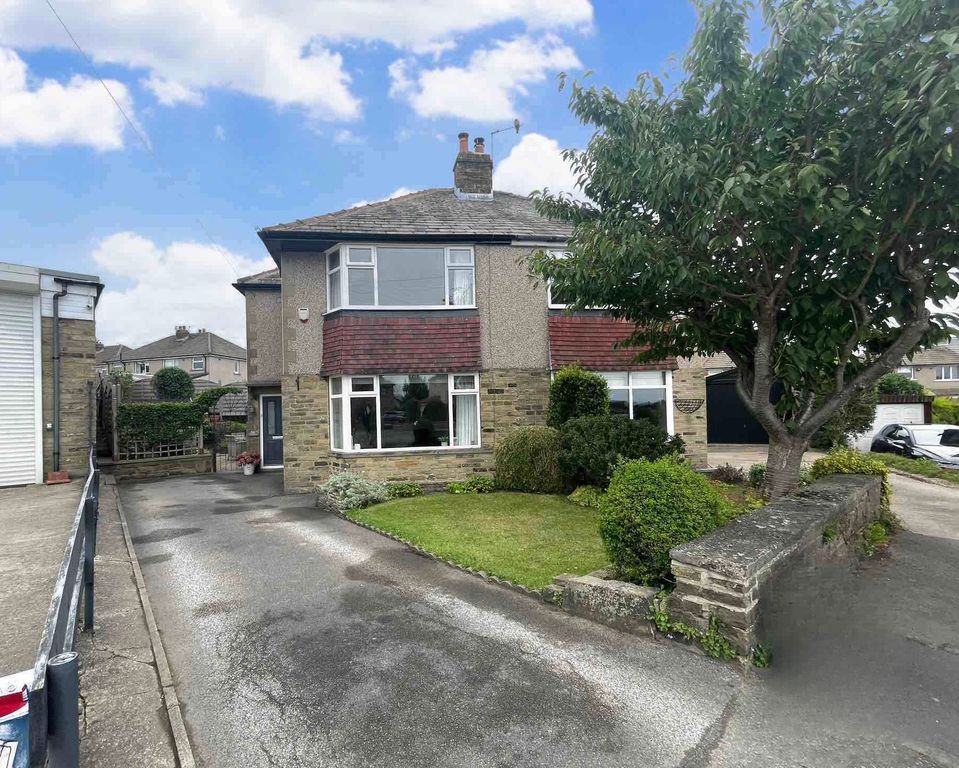 Property photo 2 of 18
