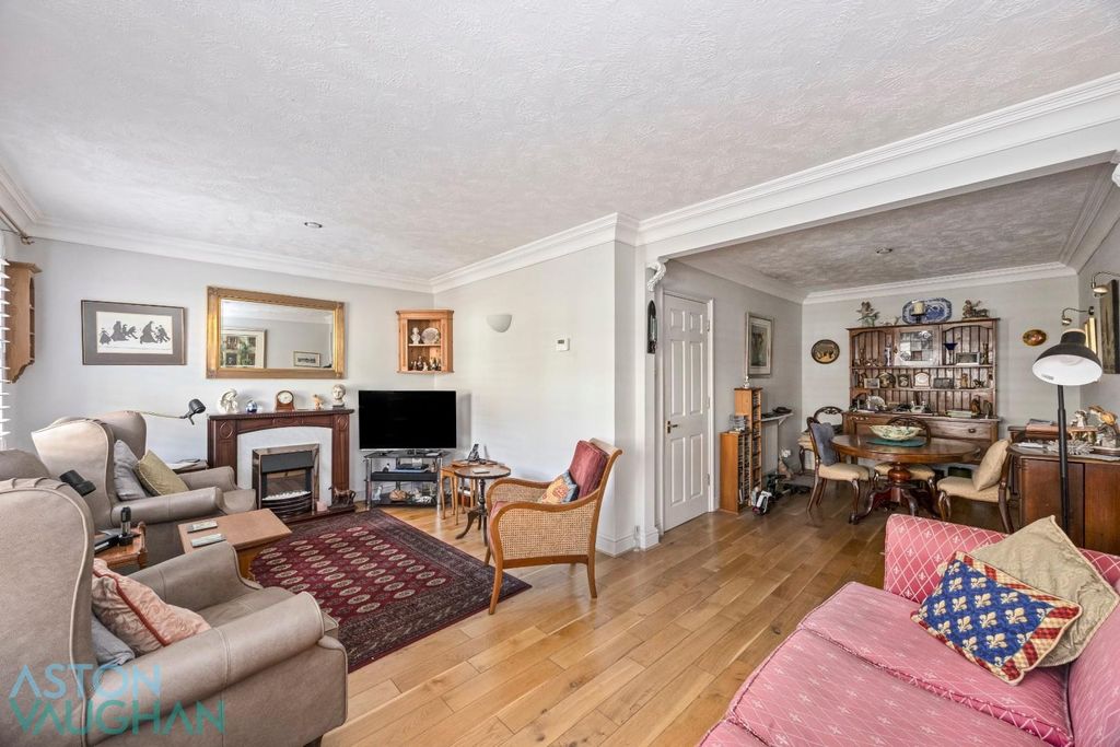 Property photo 3 of 22