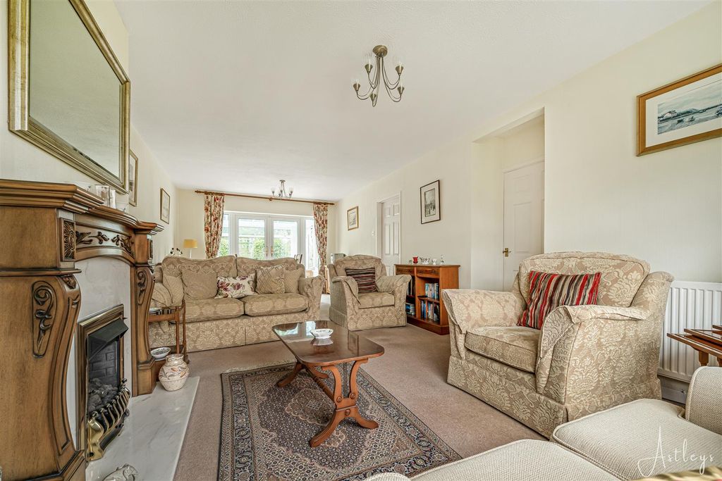 Property photo 2 of 29