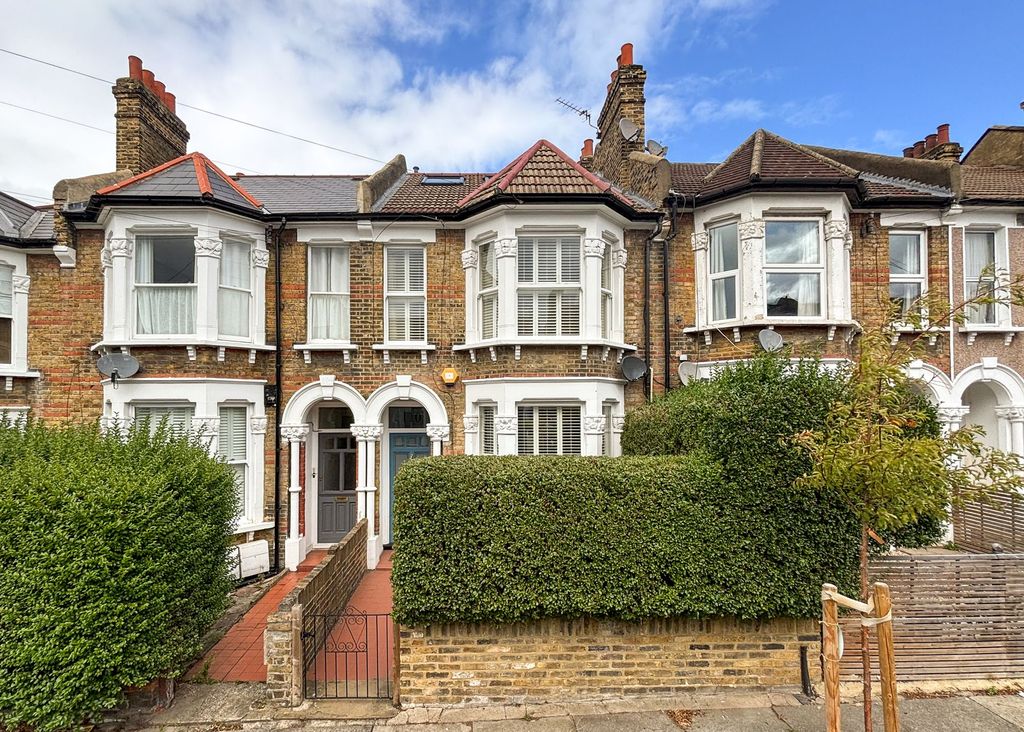 Property photo 2 of 21