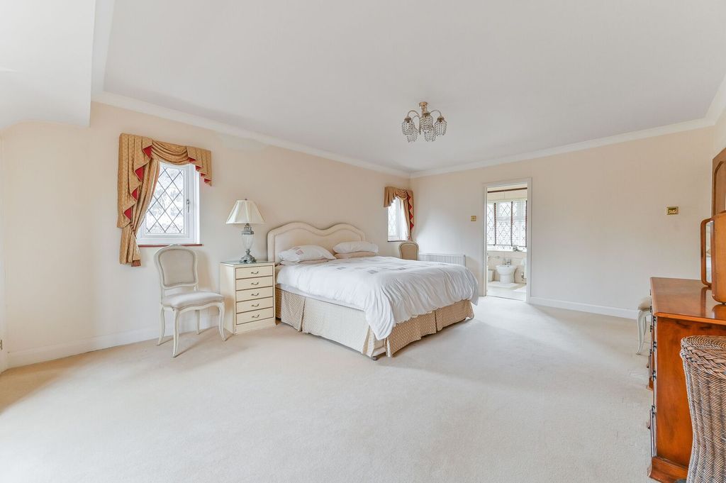 Additional image 12 of 5 bed detached house for saleGrimwade Avenue, Lloyd Park, Croydon CR0