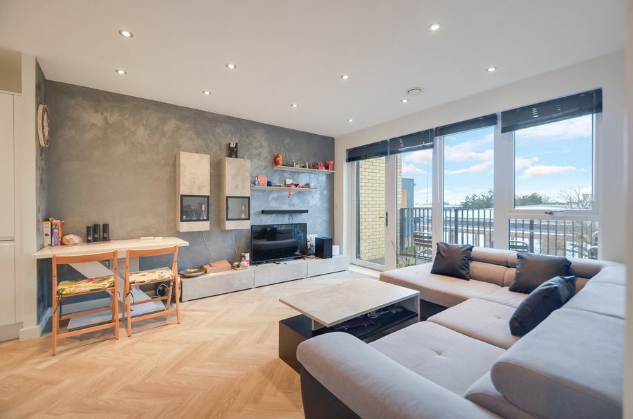 Property photo 1 of 19 Lounge_Pic_ (3) (1).Jpg