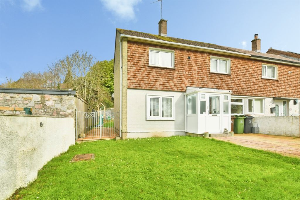 Property photo 2 of 19