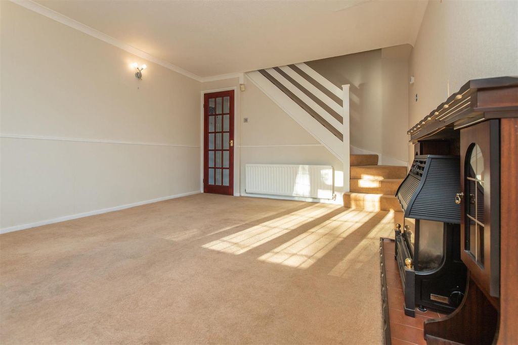 Property photo 2 of 15 Approach