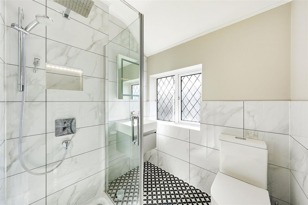 Property photo 3 of 30 Photos-4.Jpg