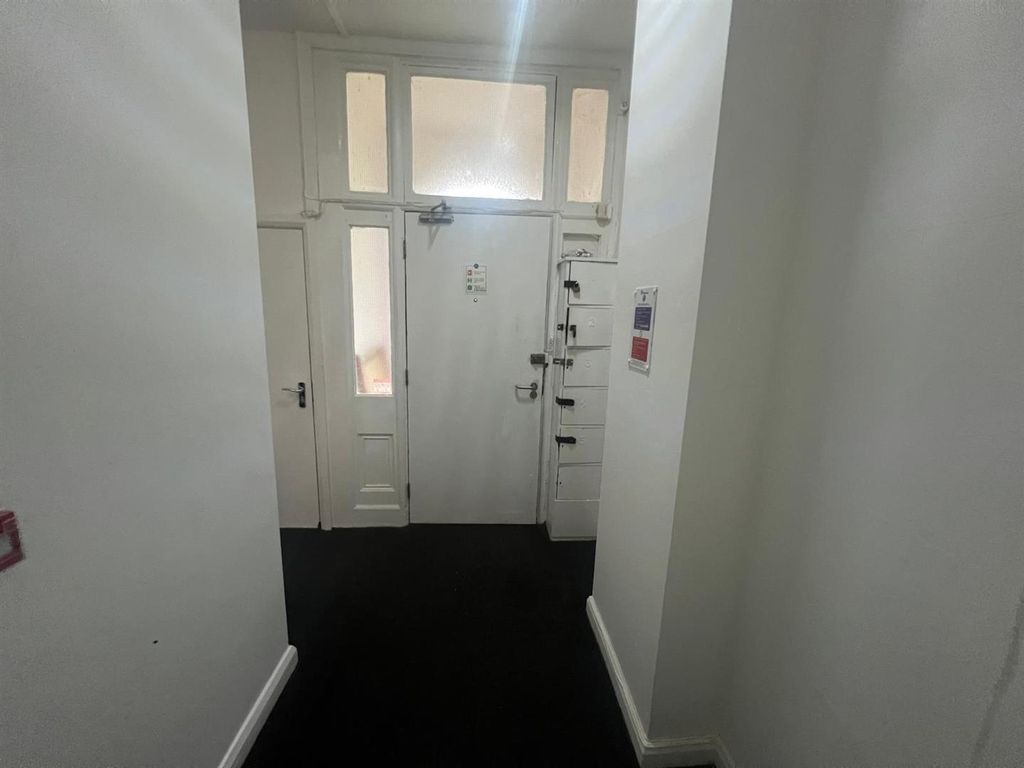 Property photo 2 of 21 Whatsapp Image 2025-04-28 At 10.37.37 (2).Jpeg