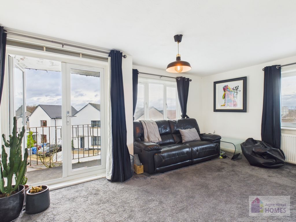 Property photo 3 of 11