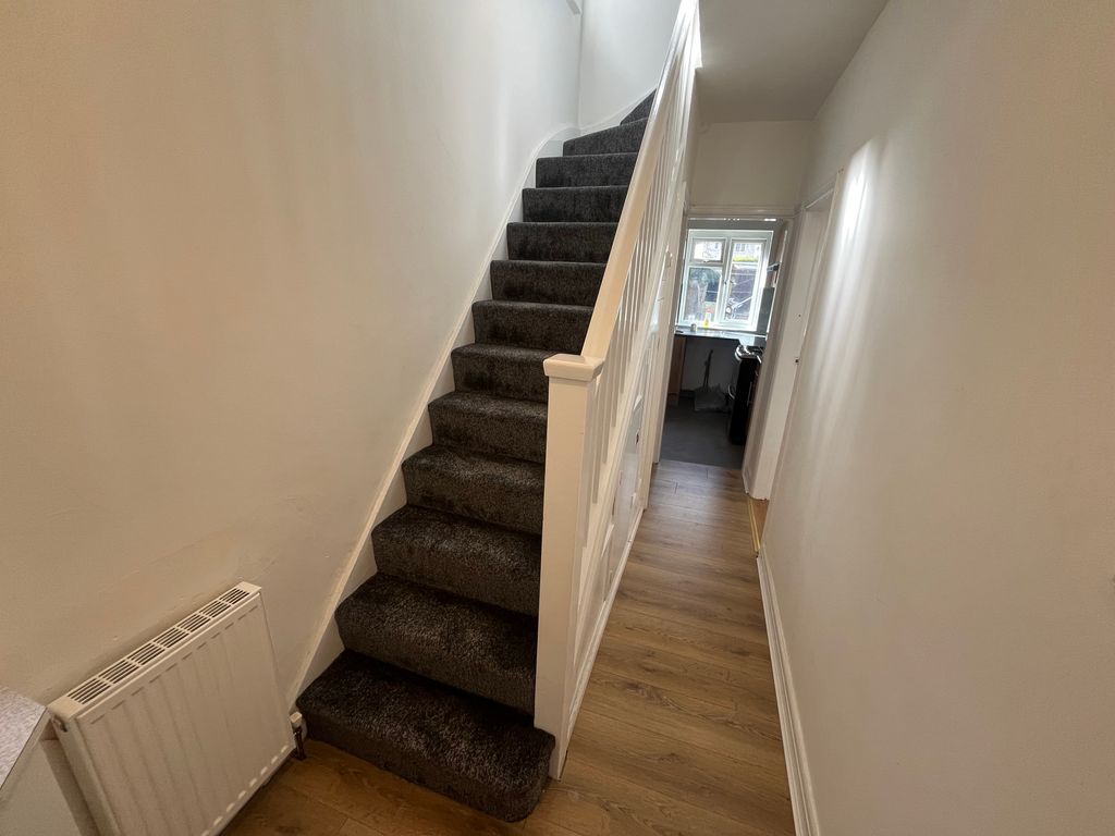 Property photo 2 of 10 Image