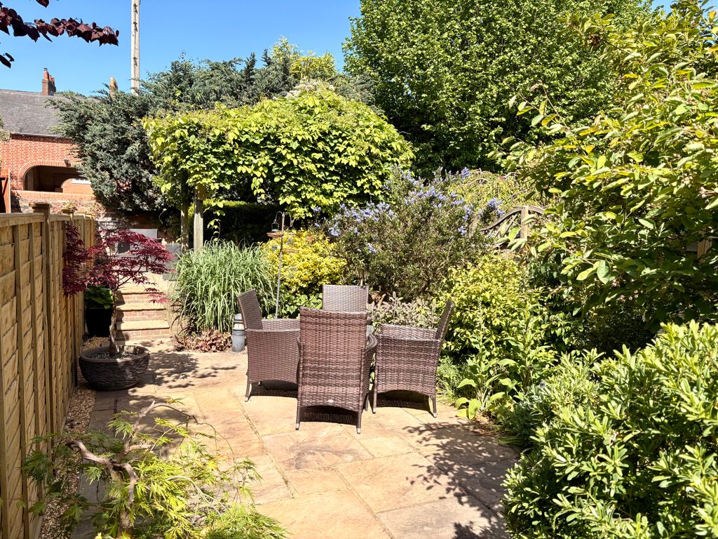 Property photo 2 of 12