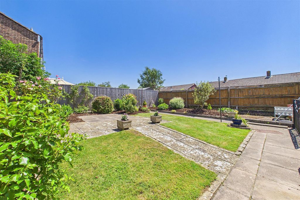 Property photo 2 of 16