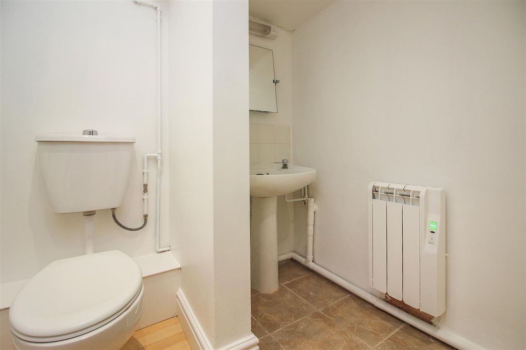 Property photo 3 of 5
