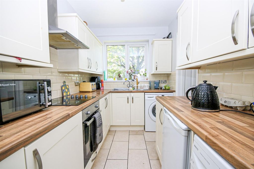 Property photo 3 of 10 8-Img_0529.Jpg