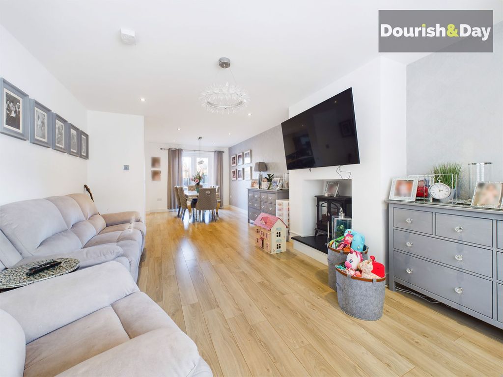 Property photo 2 of 19 Living Room