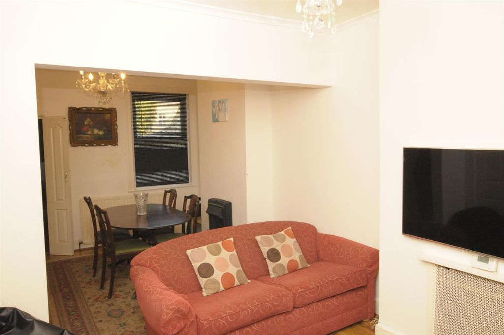 Property photo 3 of 17 Living Front 2.Jpg
