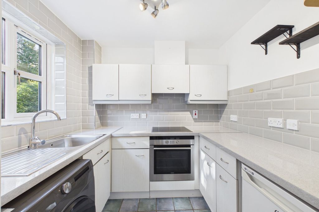 Property photo 1 of 5 Picture No. 05