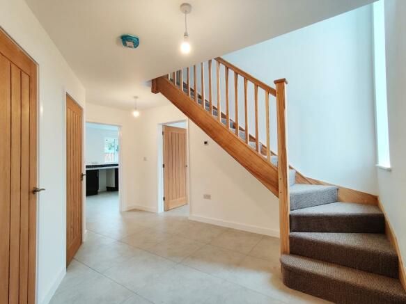 Property photo 2 of 16 Entrance Hall