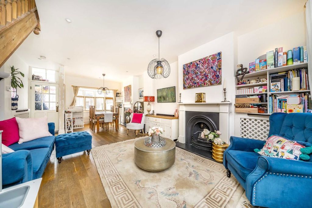 Property photo 2 of 9