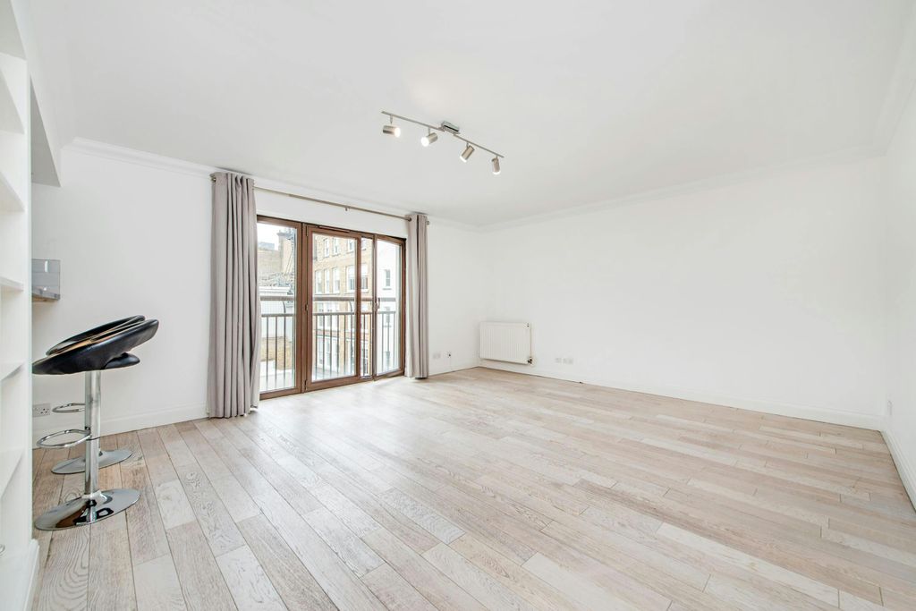 Property photo 1 of 13 29722_Daniel_Watney_Flat_B36_Herbal_Hill_3_Lo.Jpg