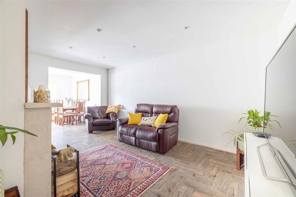 Property photo 3 of 29 Cg21 (15 Of 36).Jpg