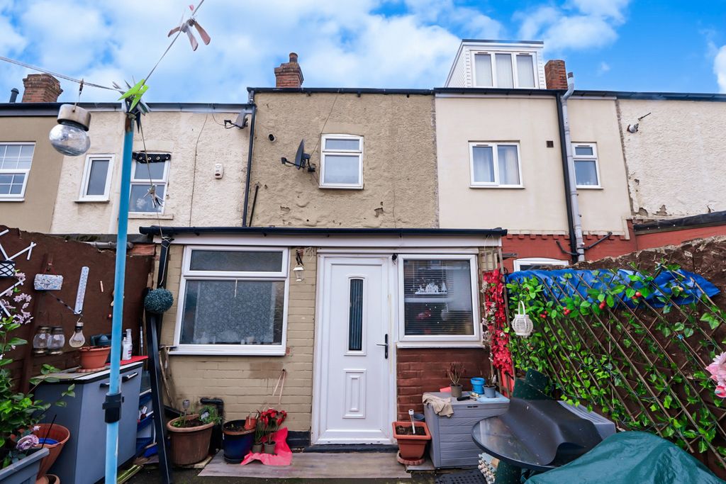 Property photo 2 of 11