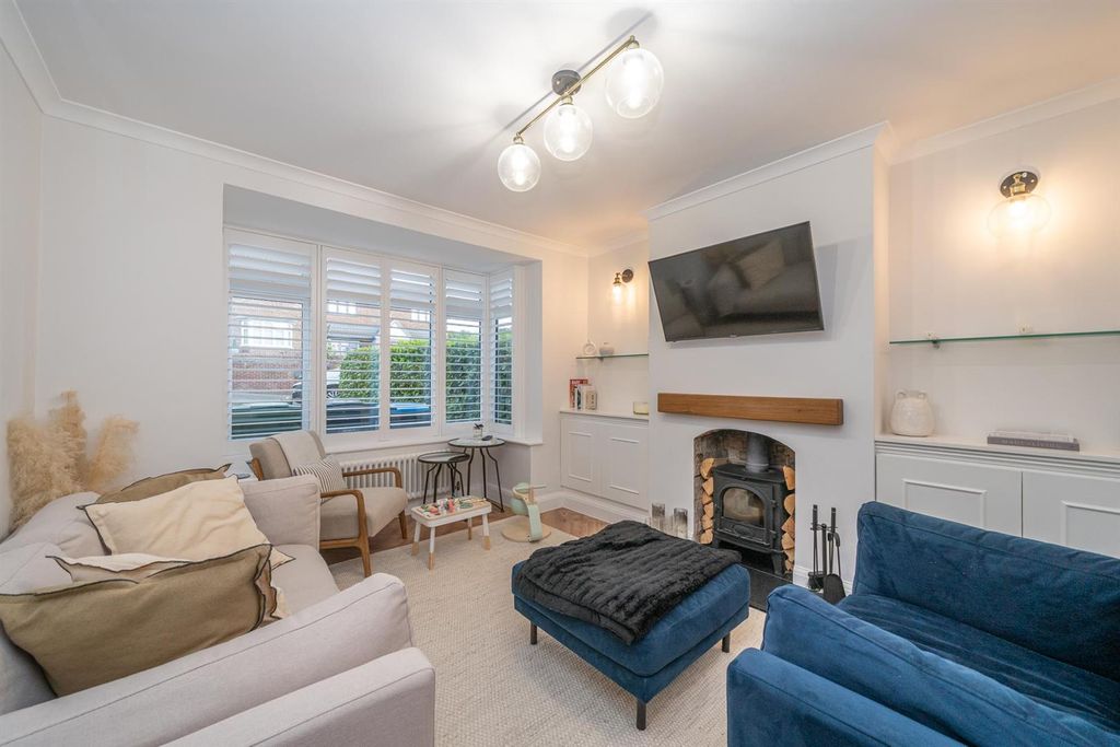 Property photo 3 of 19 11-Chambersbury-Lane-03558.Jpg