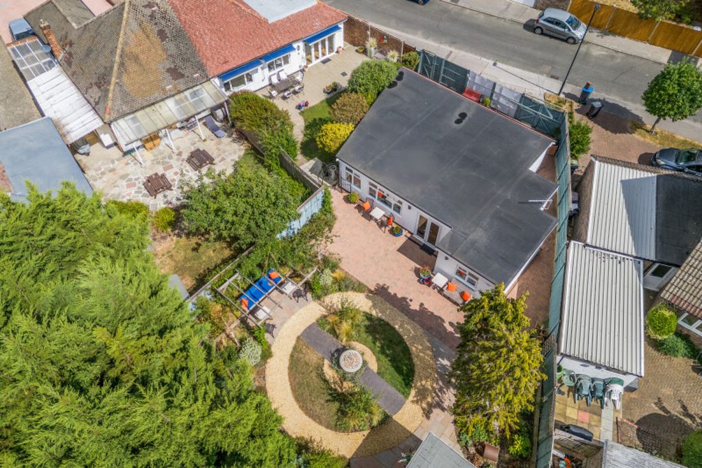 Property photo 1 of 36 -6A85B49Fa13Ec-T-...