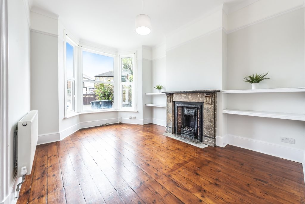 Property photo 3 of 6 464883 (2)