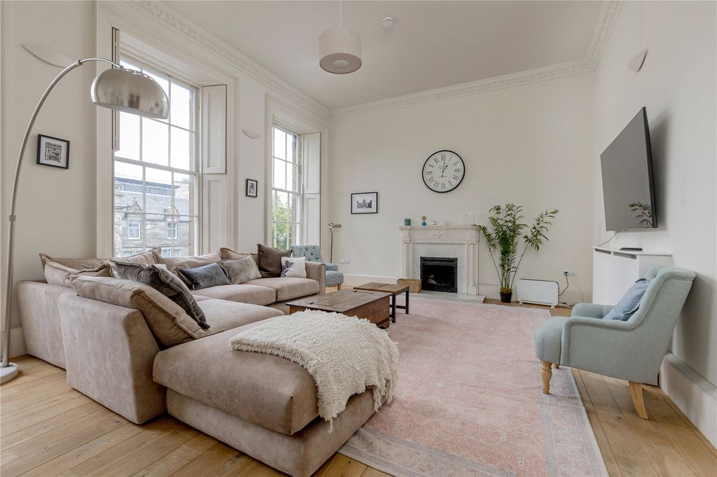 Property photo 2 of 39 Drawing Room
