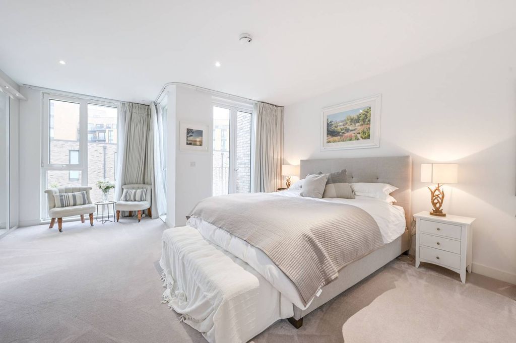 Property photo 3 of 27