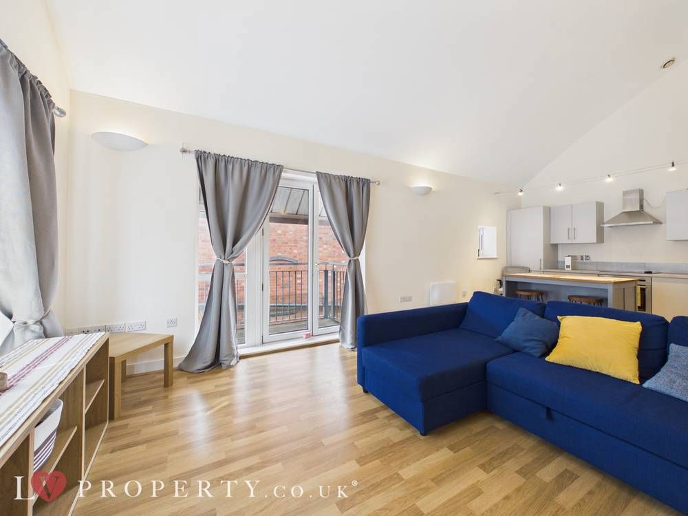 Property photo 1 of 10 Giraffe360-Still008